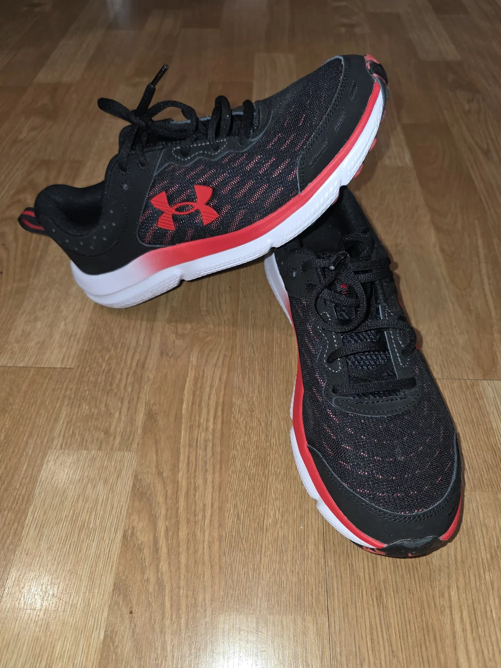 New Under Armour Comfort Deluxe System Black/white/red Size 10